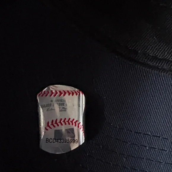 Boston Red Sox MLB NWOT Gray and Black Adjustable Cap w Red B - Picture 9 of 11